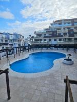 Puerto de la Duquesa, Beachfront Sea views 500m to Beach and Duquesa Marina - B&B Manilva