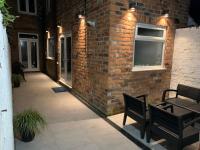 The Milton sleeps 8 close to York city centre pet friendly - B&B York