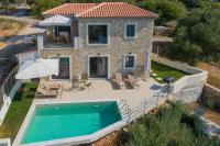 Majestic Stone Villa Sea View Pool - B&B