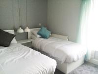Habitación Doble Estándar - cama doble y 2 camas individuales