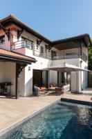 VILLA FABIENNE en plein centre ville avec piscine chauffée pour 6 personne - Chambres d’hôtes Andernos-les-Bains