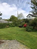 Delightful Artistic Granite Barn in Rural Hamlet - B&B