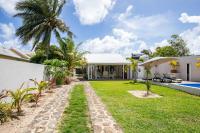 Quaint elegant villa with pool in Grand Gaube - B&B Grand Gaube