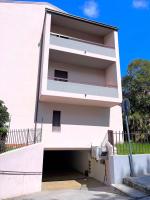 GIULY - appartamenti con terrazzo in centro a Sirolo - B&B