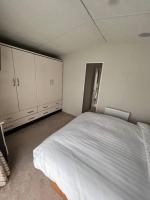 Cosy family farm static caravan - B&B Dalton