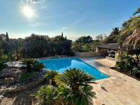 Villa Lou Mazet - Piscine privée - B&B Saint-Raphaël