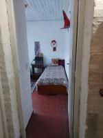 Habitación 1 dos camas individuales hermoso chalet zona golf - Ferienwohnung Pinamar