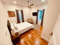 Perrin Place Unit 3 - Bed and Breakfast Boston