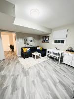 Oxon Hill Cosy Middle Unit 2 bedroom and 1bath near Gaylord - B&B