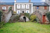 Vue exceptionnelle face à la Rance, pour 7 - B&B La Ville-ès-Nonais