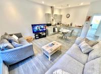 Contemporary Charm by the Quay with Garden - B&B Poole