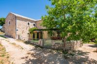 Villa Ognjistar in the hinterland of Makarska Riviera - B&B