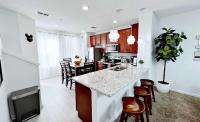 B&B Orlando - ENTIRE TOWNHOME ON VISTA CAY RESORT CLOSE TO PARKS - Bed and Breakfast Orlando