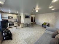 Трехкомнатная квартира в центре города с выходом в центральный Парк - B&B Qostanay