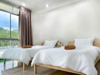 Modern Muji Home Retreat near Taiping Lake Garden with Free Netflix - B&B