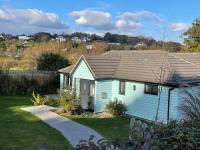 Stunning Country Views - 3 minutes walk to Beach - B&B