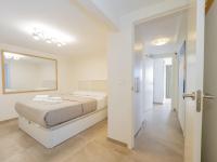 Cubo's Estepona Oceanview Apartment & Free Parking - Chambres d’hôtes Estepona