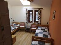 Chambre Triple avec Salle de Bains Privative Séparée