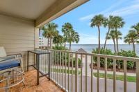 Oceans Pointe Nantucket inspired condo on the bay - B&B Tampa