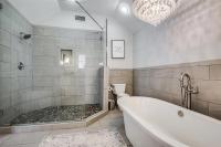 Beautiful Farmhouse w/ pool on 6 acres ranch - Chambres d’hôtes