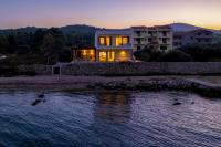 B&B Dobropoljana - Courtside Luxury Villa Dalmatia - Bed and Breakfast Dobropoljana