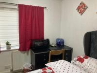 34 Furlong Close Room in a Home - B&B Oxford