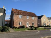 Bay Tree House - The Bay Filey, sleeps 9, 2 dogs welcome - Bed and Breakfast