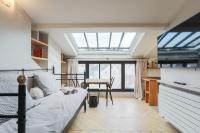 Amazing Mazarine Studio - B&B