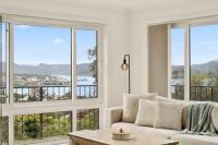 B&B Hobart - Lovely 2 Bed Home with views - Bed and Breakfast Hobart