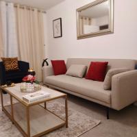 Cozy Coventry Retreat with 2 Bedrooms House - Bed and Breakfast