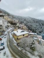 B&B Shimla - Frosty Woods Homestay - Bed and Breakfast Shimla