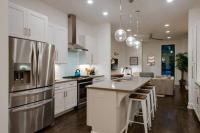Modern 3BR with Garage, Rooftop, Hot Neighborhood 10 Mins to Broadway, 24 Hour Hospitality Team, Perfect for Groups - Chambres d'hôtes Nashville