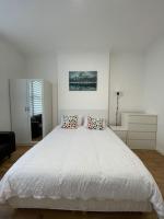 B&B South Norwood - Garnet - Deluxe London Studio - Bed and Breakfast South Norwood