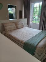 "O Sole Mio" Garden apartment in Bedfordview 12 minutes from OR Tambo International Airport - Chambres d'hôtes Bedfordview