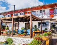 B&B Pichilemu - Hostal Almares - Bed and Breakfast Pichilemu