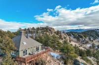 Breathtaking views from a clifftop cabin retreat! - B&B