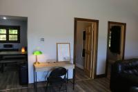 Small House, 2 queen bedrooms, 1 bath, on route 33 - B&B Nelsonville