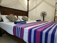 Deluxe Double Room (2 Adults + 1 Child)