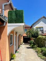 Mimoza JD - B&B Indjija