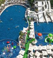 Coastline Luxury Apart Hotel - B&B Golem