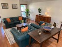 Grand retreat in peaceful street - Ferienwohnung
