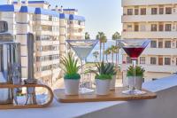 Seaside Retreat with Terrace, Seaview & Smart Home - Bed and Breakfast Benalmádena