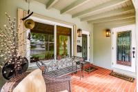 BnB Hyperion - Updated 1B1B Hideaway - Sleeps 3 - B&B
