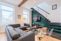 Spacious house 11 bedrooms 8 bathrooms 22 people. - Bed and Breakfast