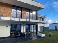 Hangar 19 Seebrise - Bed and Breakfast Schwerin