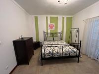 Deluxe Double Room (2 Adults + 1 Child)