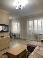 2кмн Квартира по проспекту Республики 8 - Bed and Breakfast