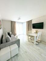 Deluxe Suite, 150 meters to Beach, Large Balcony, Parking, Lift, Porta Mare Leśne Tarasy - B&B Dziwnówek