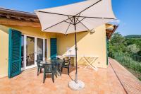 VILLA DI CAMPAGNA 10 POSTI CON PISCINA PRIVATA - Chambres d’hôtes
