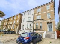 Luxury Apartment with Workspace - B&B Croydon